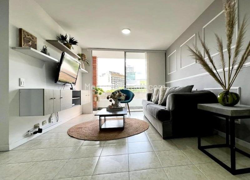 Furnished 3BR Apartment with Pool in El Poblado - 2