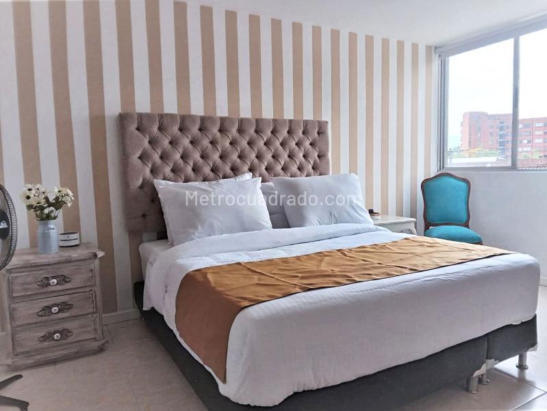 Furnished 3BR Apartment with Pool in El Poblado - 8