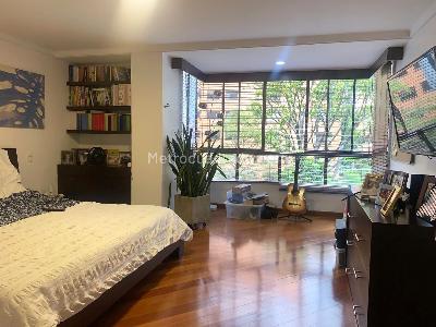 Apartamento de 3 alcobas en arriendo en Los Balsos, Medellín, 220 m² · foto 10 de 16