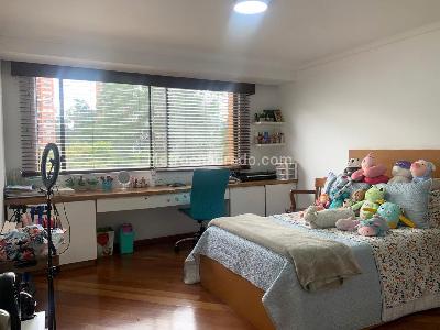 Apartamento de 3 alcobas en arriendo en Los Balsos, Medellín, 220 m² · foto 11 de 16