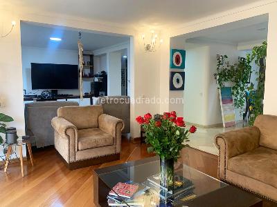 Apartamento de 3 alcobas en arriendo en Los Balsos, Medellín, 220 m² · foto 3 de 16