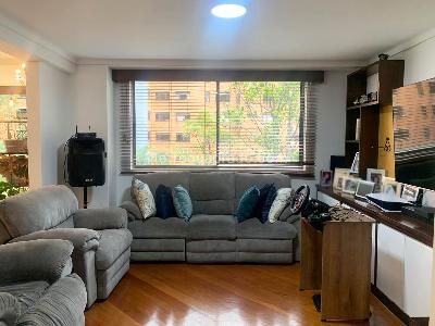 Apartamento de 3 alcobas en arriendo en Los Balsos, Medellín, 220 m² · foto 4 de 16
