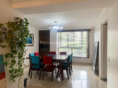 Apartamento de 3 alcobas en arriendo en Los Balsos, Medellín, 220 m² · foto 5 de 16