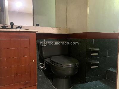 Casa en arriendo en El Poblado, Medellín · foto 12 de 15