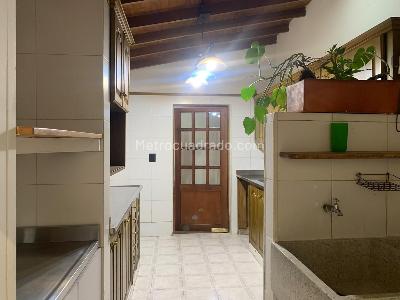 Casa en arriendo en El Poblado, Medellín · foto 3 de 15