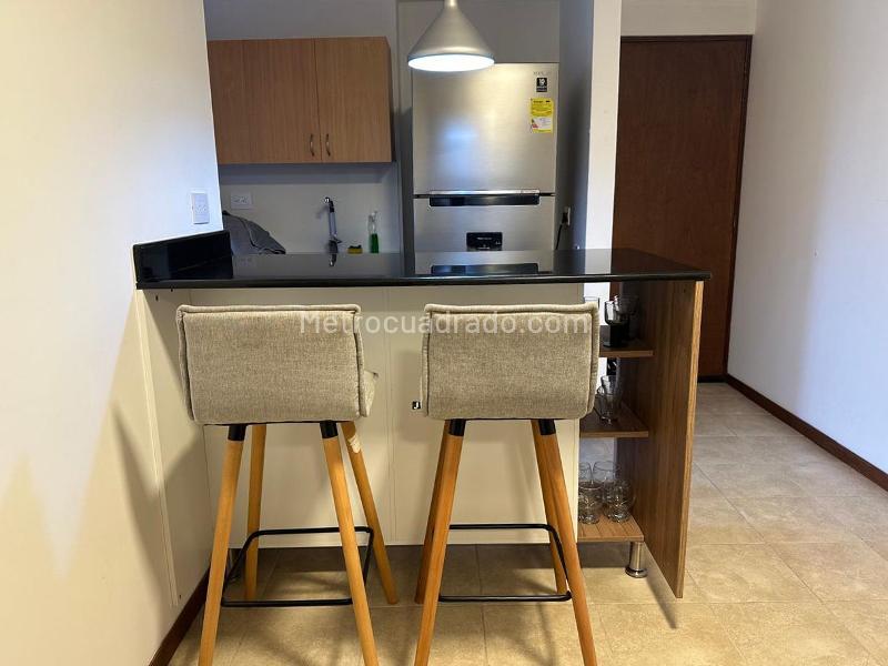 Apartamento de 2 Alcobas con Balcón en El Poblado (Conjunto Cerrado) - 4