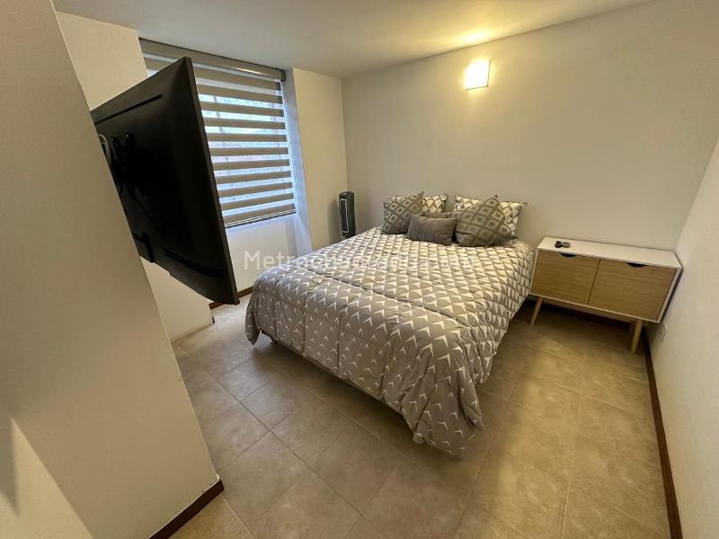 Apartamento de 2 Alcobas con Balcón en El Poblado (Conjunto Cerrado) - 9