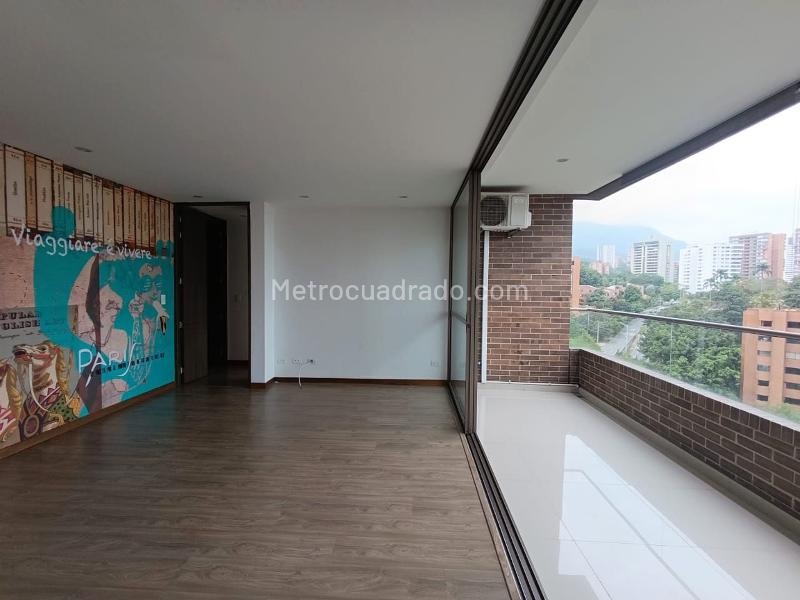1BR Studio for Rent in El Poblado with A/C & Covered Parking - 4