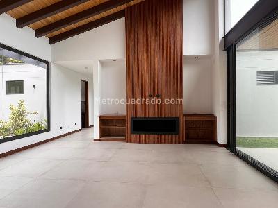 Casa de 3 alcobas en venta en Rionegro, Rionegro, 420 m² · foto 2 de 19