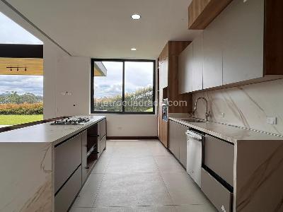 Casa de 3 alcobas en venta en Rionegro, Rionegro, 420 m² · foto 4 de 19