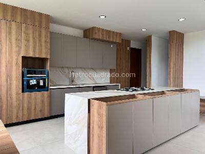 Casa de 3 alcobas en venta en Rionegro, Rionegro, 420 m² · foto 5 de 19