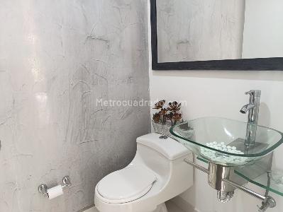 Apartamento de 3 alcobas en venta en El Poblado, Medellín, 163 m² · foto 15 de 19