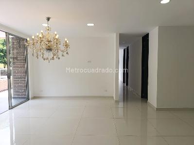 Apartamento de 3 alcobas en venta en El Poblado, Medellín, 163 m² · foto 3 de 19