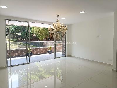 Apartamento de 3 alcobas en venta en El Poblado, Medellín, 163 m² · foto 4 de 19
