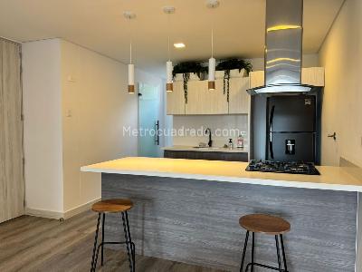 Apartamento de 2 alcobas en venta en El Poblado, Medellín, 109 m² · foto 7 de 16
