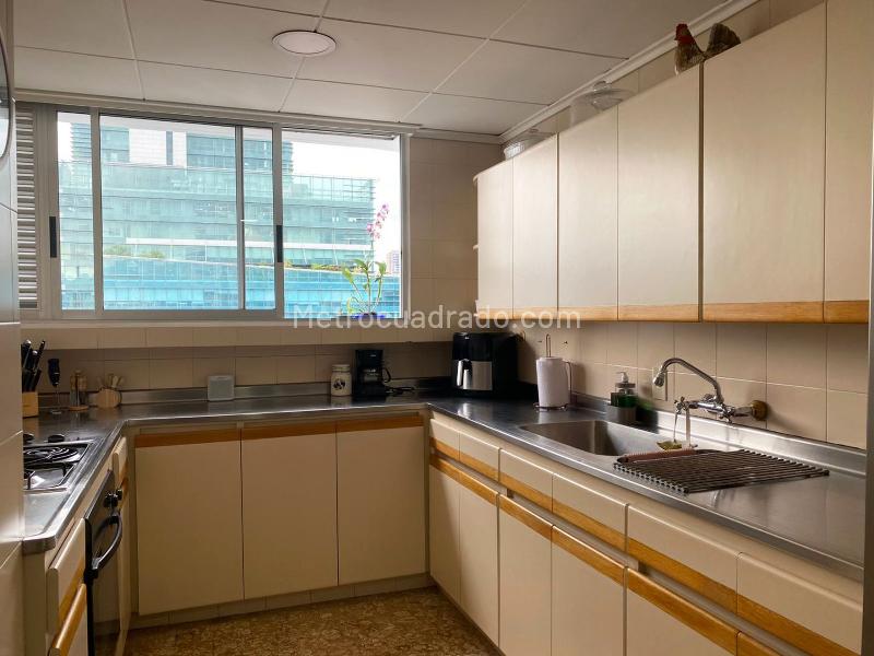 Furnished 3BR Apartment with Garden in El Poblado - 7