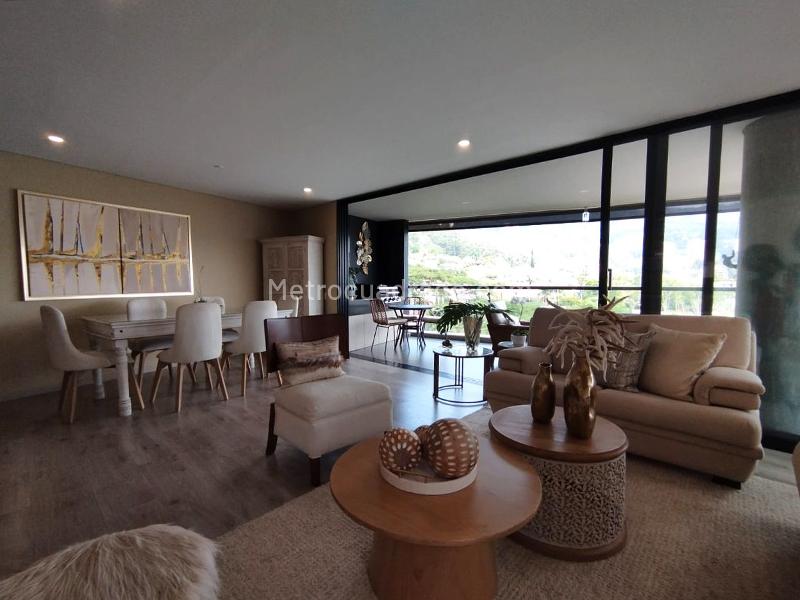 Apartamento de 3 Alcobas con Gimnasio en El Poblado - 2