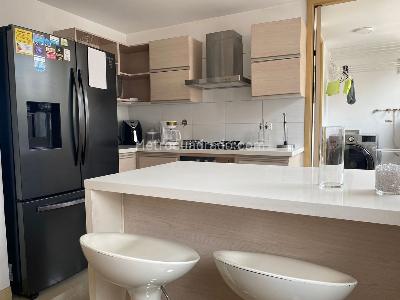 Apartamento en venta en El Poblado, Medellín · foto 8 de 18