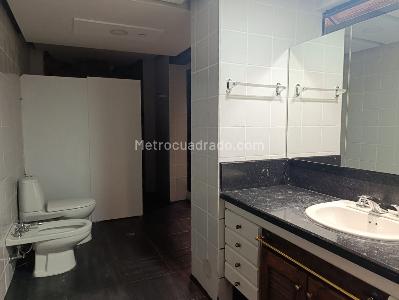 Apartamento en venta en El Poblado, Medellín · foto 18 de 20