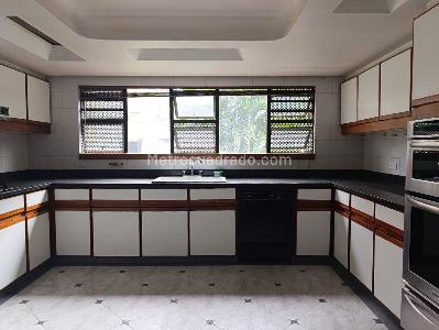 Apartamento en venta en El Poblado, Medellín · foto 5 de 20