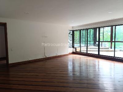 Apartamento en venta en El Poblado, Medellín · foto 8 de 20