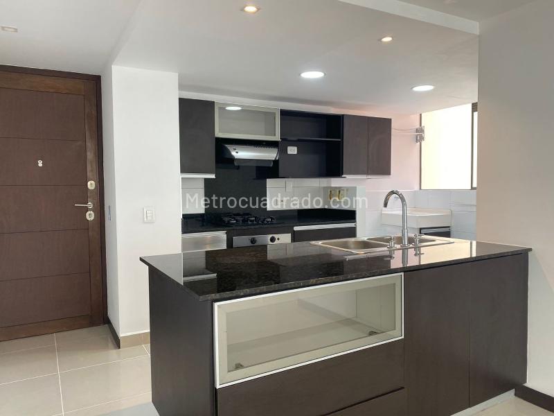 2BR Apartment with Study in El Poblado - 5