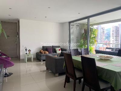 Apartamento de 3 alcobas en venta en El Poblado, Medellín, 152 m² · foto 2 de 18