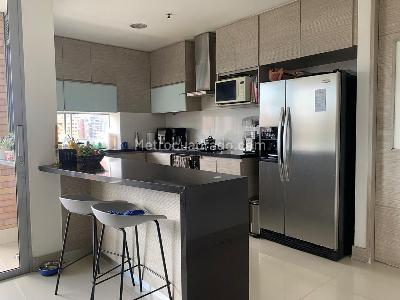 Apartamento de 3 alcobas en venta en El Poblado, Medellín, 152 m² · foto 4 de 18