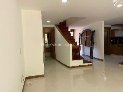 Casa de 3 alcobas en venta en Sabaneta, Sabaneta, 285 m² · foto 4 de 20