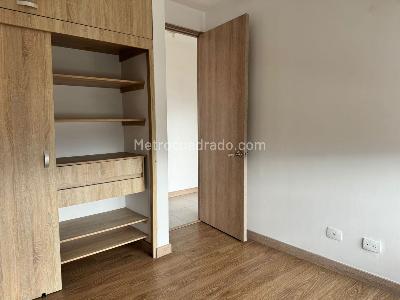 Apartamento de 3 alcobas en arriendo en Castropol, Medellín, 106 m² · foto 7 de 14