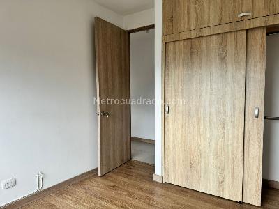 Apartamento de 3 alcobas en arriendo en Castropol, Medellín, 106 m² · foto 9 de 14