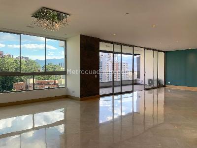 Apartamento en venta en El Poblado, Medellín · foto 3 de 20