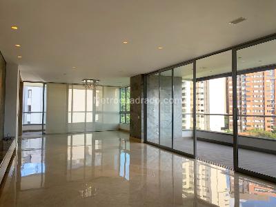 Apartamento en venta en El Poblado, Medellín · foto 4 de 20