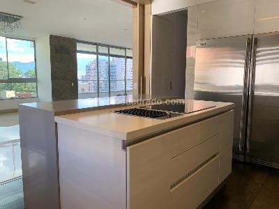 Apartamento en venta en El Poblado, Medellín · foto 6 de 20