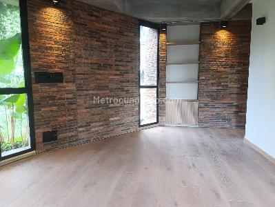 Apartamento de 2 alcobas en venta en El Poblado, Medellín, 203 m² · foto 12 de 20