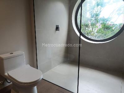 Apartamento de 2 alcobas en venta en El Poblado, Medellín, 203 m² · foto 16 de 20