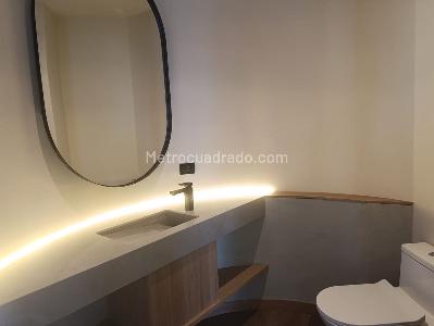Apartamento de 2 alcobas en venta en El Poblado, Medellín, 203 m² · foto 19 de 20