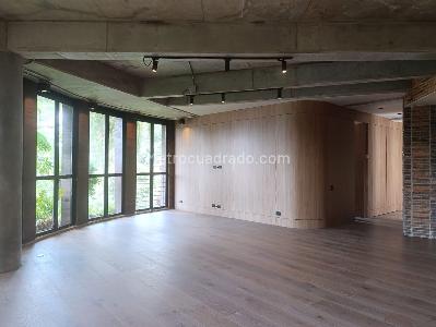 Apartamento de 2 alcobas en venta en El Poblado, Medellín, 203 m² · foto 2 de 20
