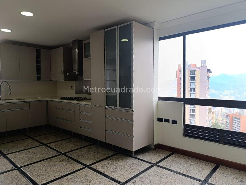 Piso – Medellín - Más