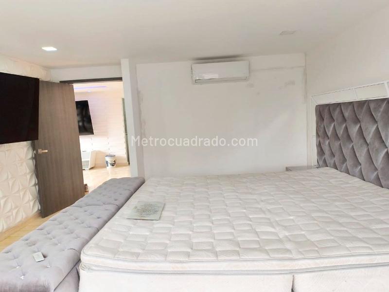 Casa de 3 Alcobas y 3 Baños en El Poblado (Unidad Cerrada) - 8