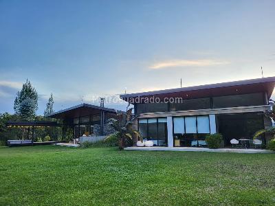 Casa de 3 alcobas en venta en Envigado, Envigado, 380 m² · foto 16 de 16