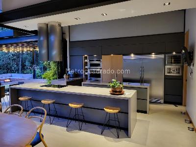 Casa de 3 alcobas en venta en Envigado, Envigado, 380 m² · foto 4 de 16