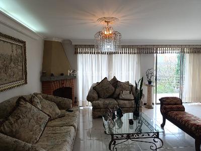 Casa de 3 alcobas en venta en El Poblado, Medellín, 345 m² · foto 3 de 19
