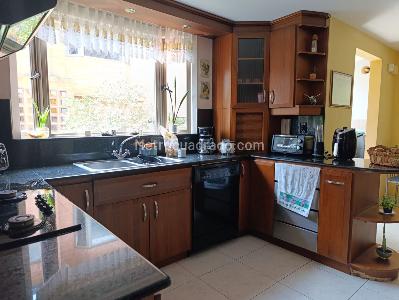 Casa de 3 alcobas en venta en El Poblado, Medellín, 345 m² · foto 4 de 19