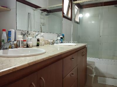 Casa en arriendo en El Poblado, Medellín · foto 14 de 18