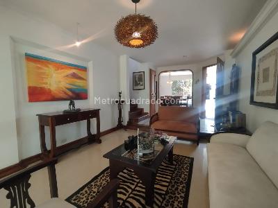 Casa en arriendo en El Poblado, Medellín · foto 3 de 18