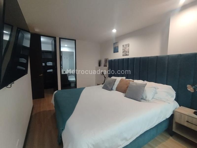 Apartamento de 2 Alcobas con Balcón y Parqueadero Cubierto en El Poblado - 9