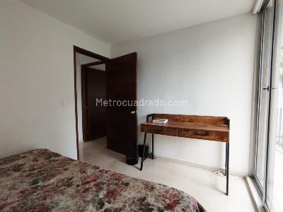 Apartamento de 2 alcobas en arriendo en El Poblado, Medellín, 75 m² · foto 11 de 14