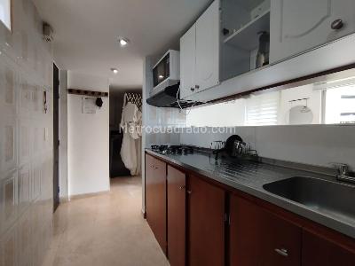 Apartamento de 2 alcobas en arriendo en El Poblado, Medellín, 75 m² · foto 4 de 14