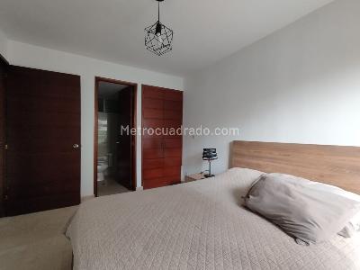 Apartamento de 2 alcobas en arriendo en El Poblado, Medellín, 75 m² · foto 9 de 14